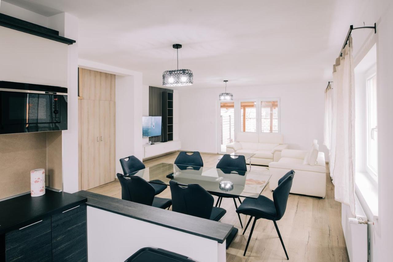 Tulip Guest House I. Palić Eksteriør billede